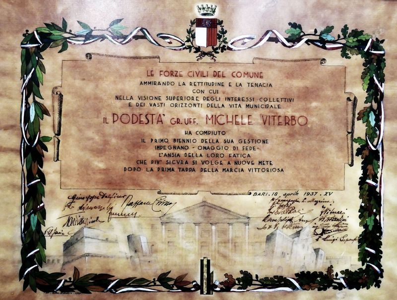 (1937) Diploma attribuito a Michele Viterbo per i primi due anni del mandato podestarile al comune di Bari.JPG