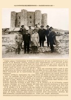 (1929) Michele Viterbo e Bernardo Attolico visitano Castel del Monte.jpg